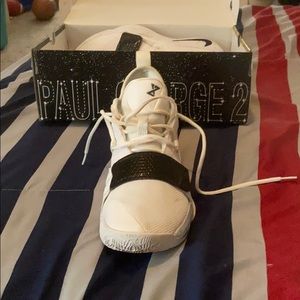 Paul George 2 basketball shoes